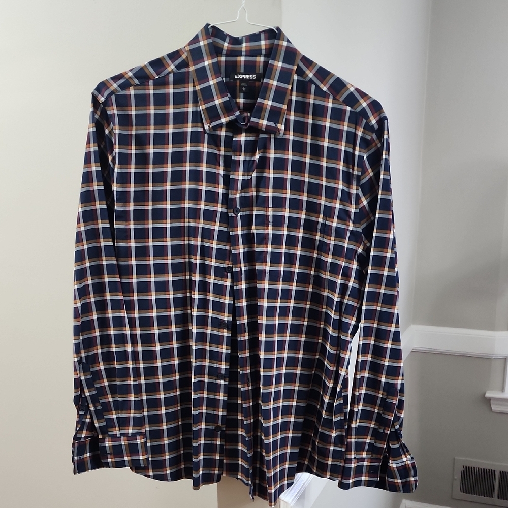 NWOT Express Men’s Navy, Cream & Brown Plaid Button-Down Shirt